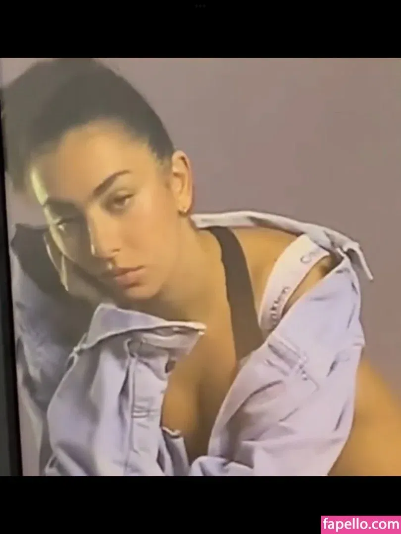 Charli XCX Onlyfans Photo Gallery 