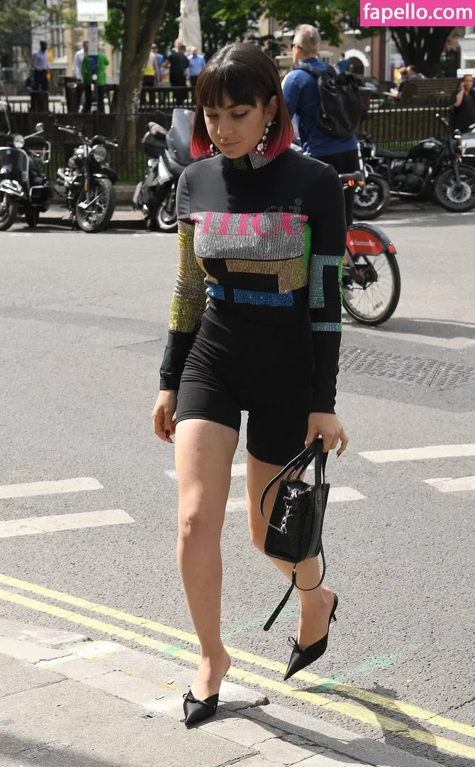 Charli XCX Onlyfans Photo Gallery 