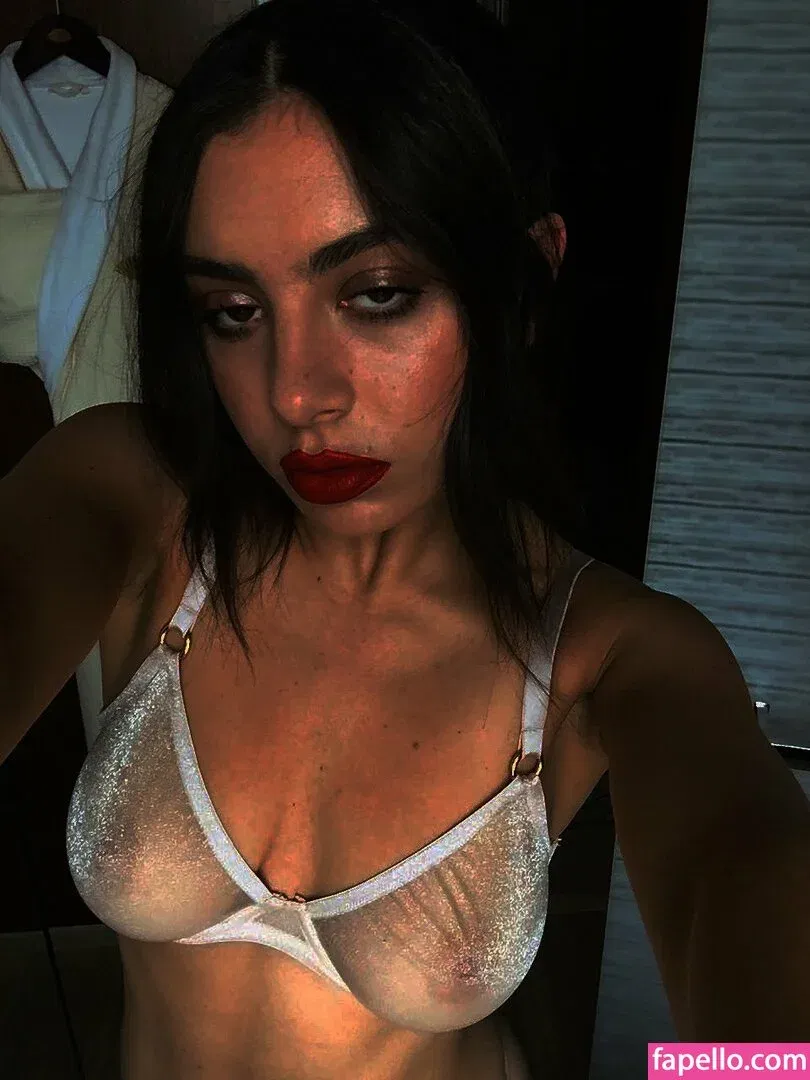 Charli XCX Onlyfans Photo Gallery 