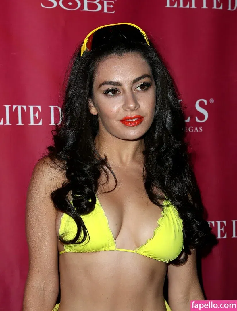Charli XCX Onlyfans Photo Gallery 