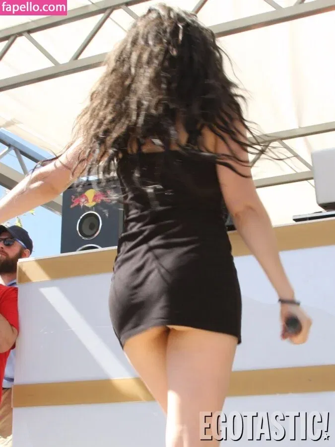 Charli XCX Onlyfans Photo Gallery 