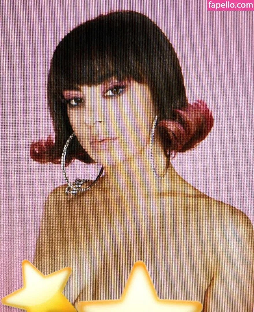 Charli XCX Onlyfans Photo Gallery 