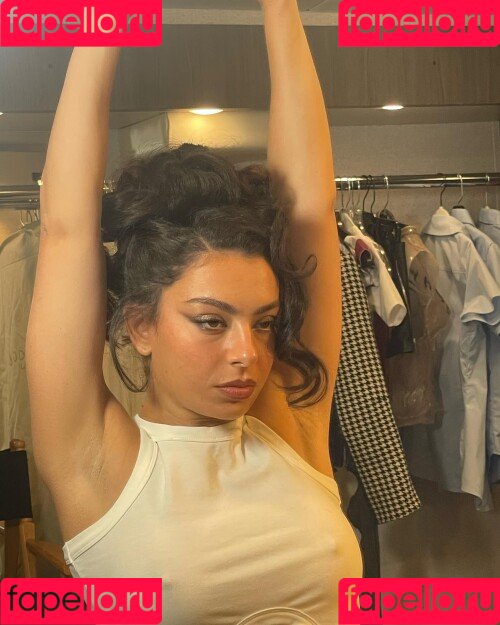 Charli XCX Onlyfans Photo Gallery 