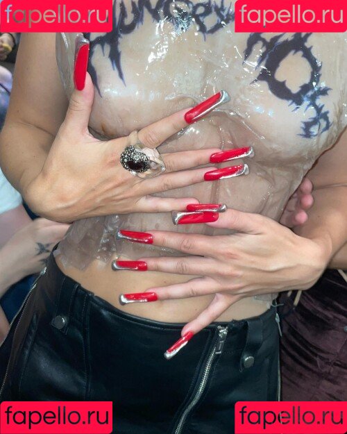 Charli XCX Onlyfans Photo Gallery 