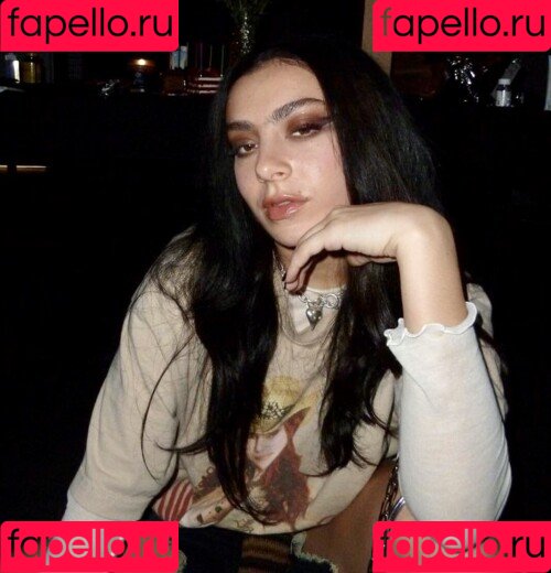 Charli XCX Onlyfans Photo Gallery 