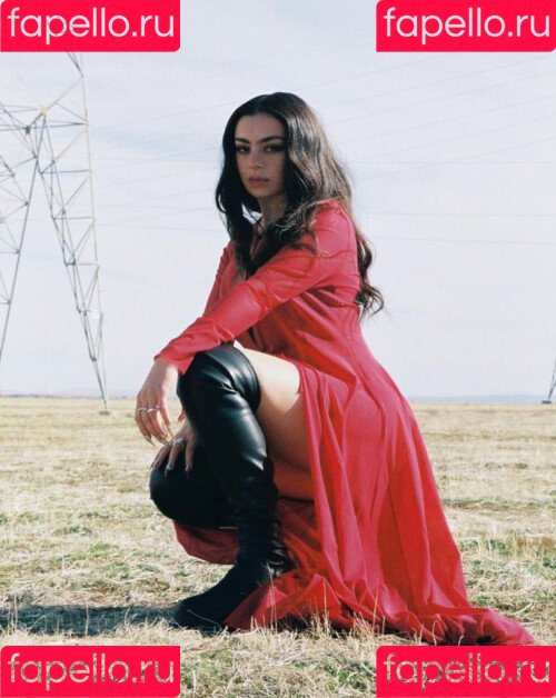 Charli XCX Onlyfans Photo Gallery 