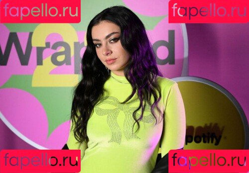 Charli XCX Onlyfans Photo Gallery 
