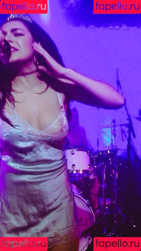 Charli XCX Onlyfans Photo Gallery 