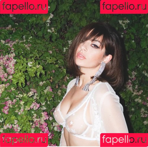 Charli XCX Onlyfans Photo Gallery 