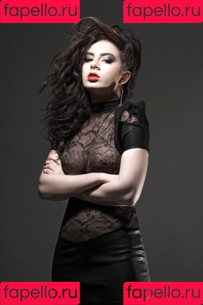 Charli XCX Onlyfans Photo Gallery 