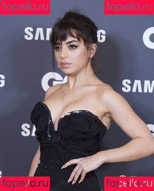 Charli XCX Onlyfans Photo Gallery 