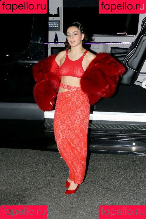 Charli XCX Onlyfans Photo Gallery 