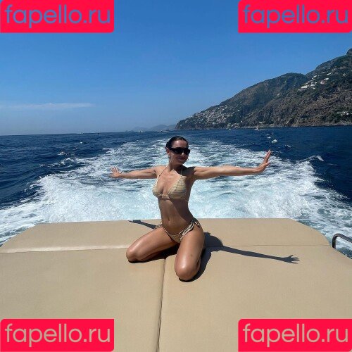 Charli XCX Onlyfans Photo Gallery 