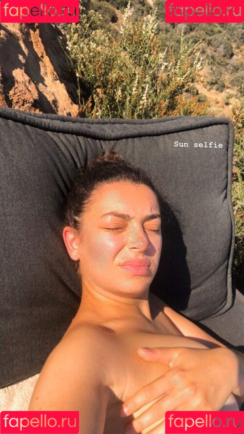 Charli XCX Onlyfans Photo Gallery 