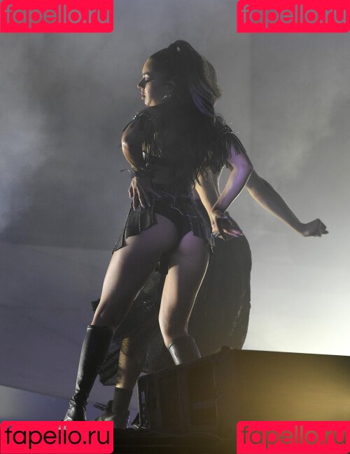 Charli XCX Onlyfans Photo Gallery 