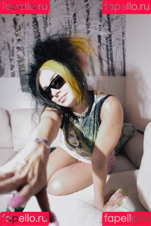 Charli XCX Onlyfans Photo Gallery 