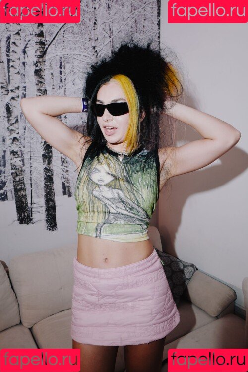 Charli XCX Onlyfans Photo Gallery 