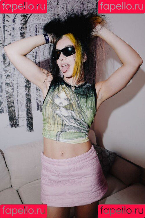 Charli XCX Onlyfans Photo Gallery 