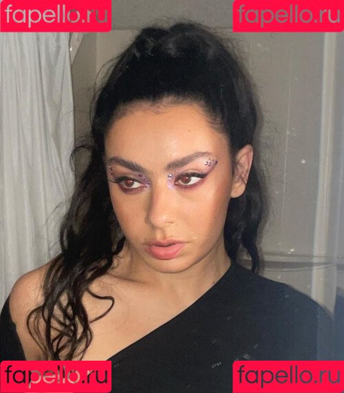 Charli XCX Onlyfans Photo Gallery 
