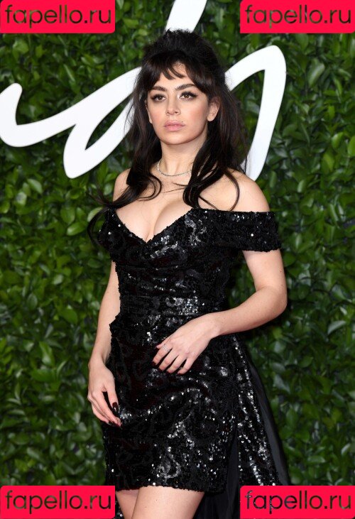 Charli XCX Onlyfans Photo Gallery 
