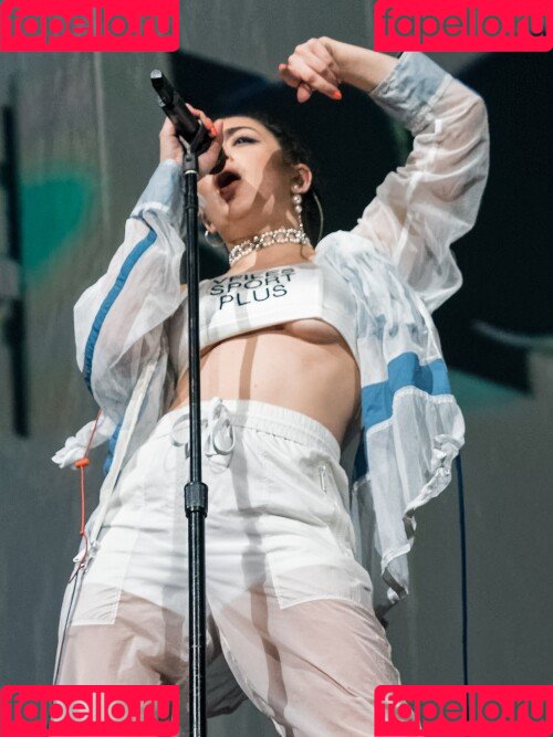 Charli XCX Onlyfans Photo Gallery 