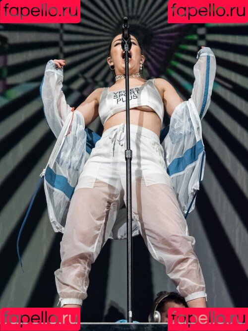 Charli XCX Onlyfans Photo Gallery 