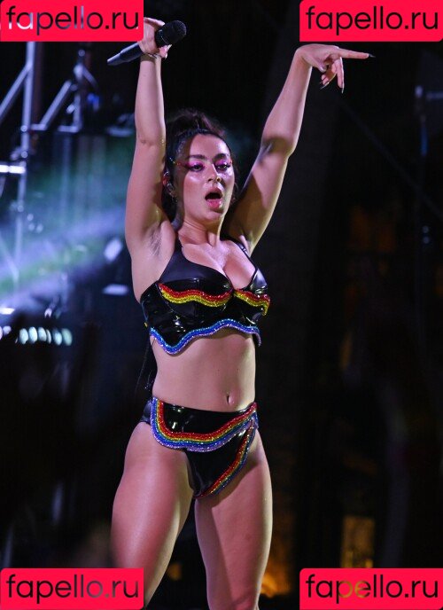 Charli XCX Onlyfans Photo Gallery 