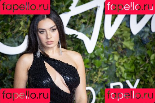 Charli XCX Onlyfans Photo Gallery 