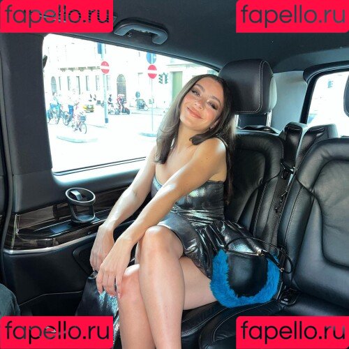 Charli XCX Onlyfans Photo Gallery 