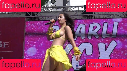 Charli XCX Onlyfans Photo Gallery 