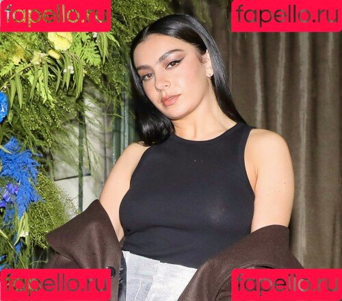 Charli XCX Onlyfans Photo Gallery 