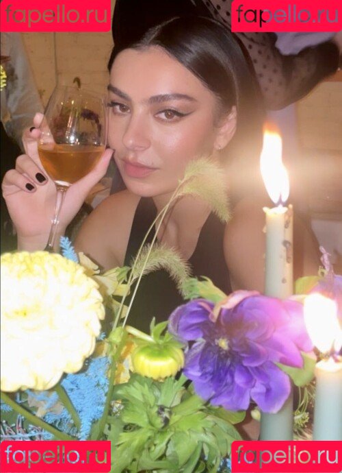 Charli XCX Onlyfans Photo Gallery 