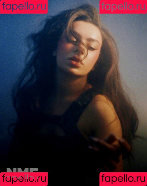 Charli XCX Onlyfans Photo Gallery 