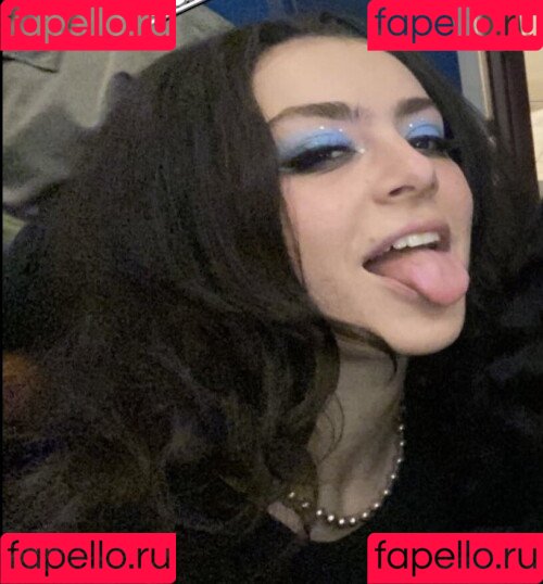Charli XCX Onlyfans Photo Gallery 