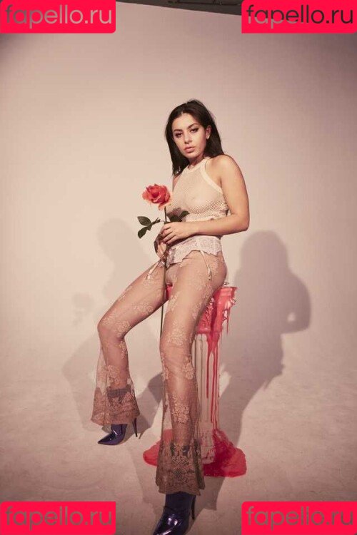 Charli XCX Onlyfans Photo Gallery 