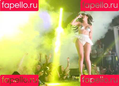 Charli XCX Onlyfans Photo Gallery 