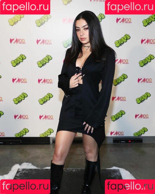 Charli XCX Onlyfans Photo Gallery 