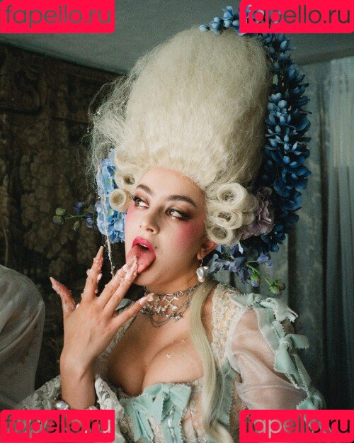 Charli XCX Onlyfans Photo Gallery 