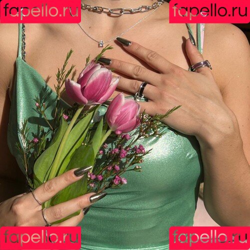 Charli XCX Onlyfans Photo Gallery 