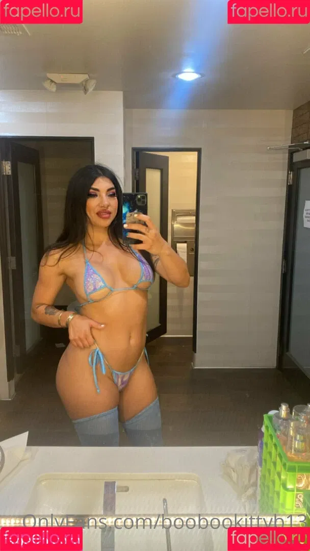 Boobookittyb13 Onlyfans Photo Gallery 