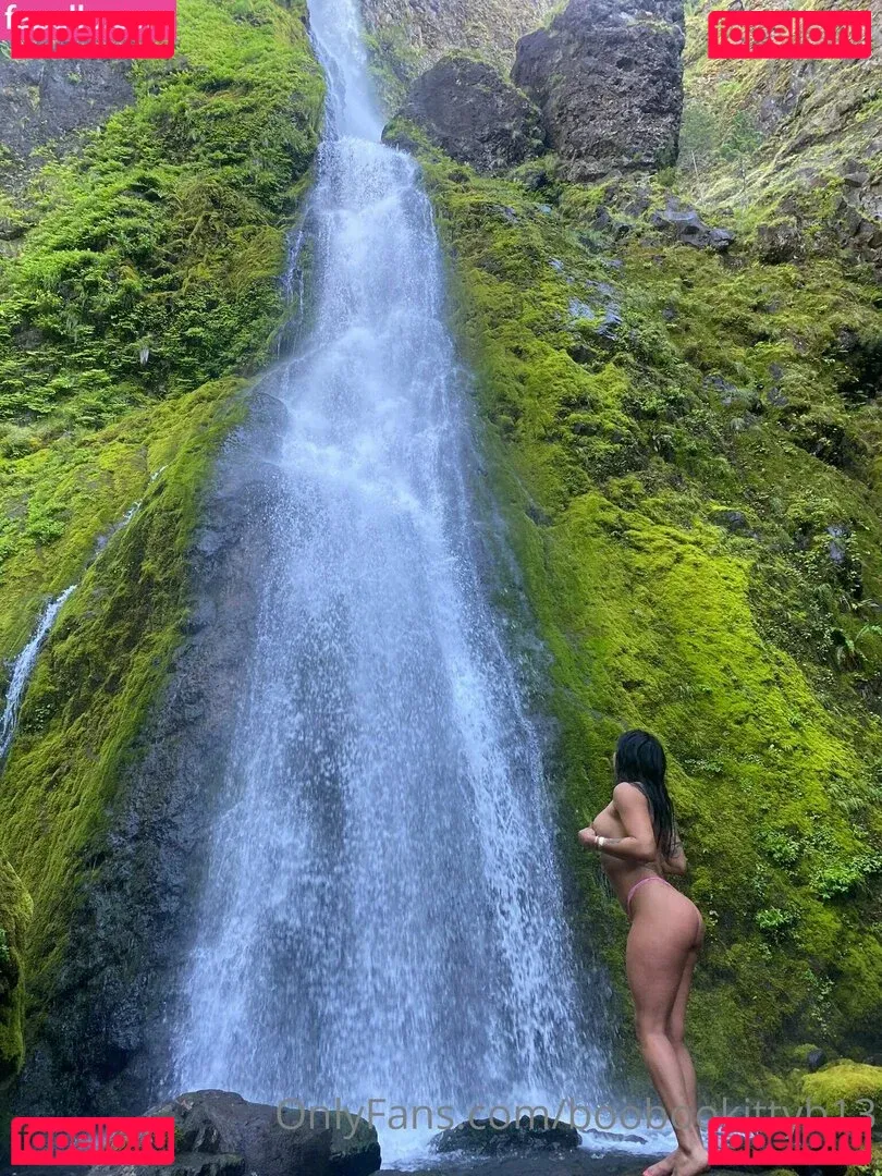 Boobookittyb13 Onlyfans Photo Gallery 