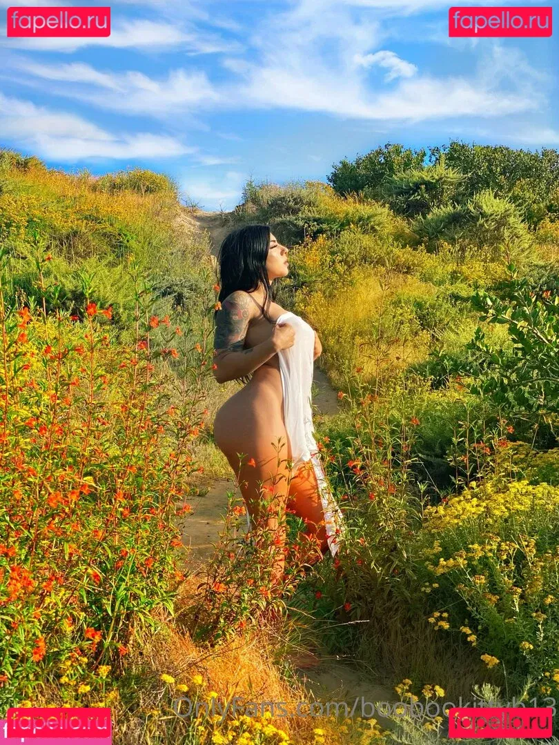 Boobookittyb13 Onlyfans Photo Gallery 