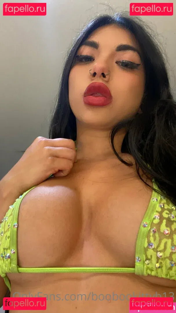 Boobookittyb13 Onlyfans Photo Gallery 