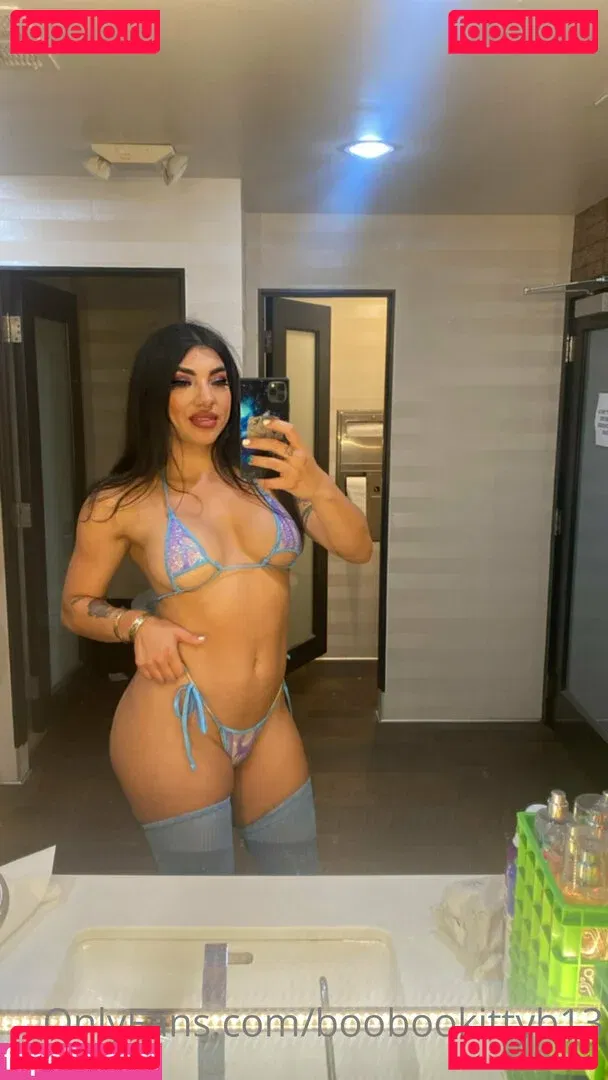 Boobookittyb13 Onlyfans Photo Gallery 
