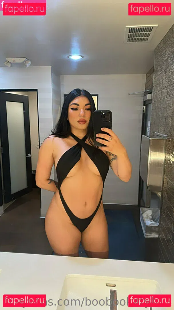 Boobookittyb13 Onlyfans Photo Gallery 