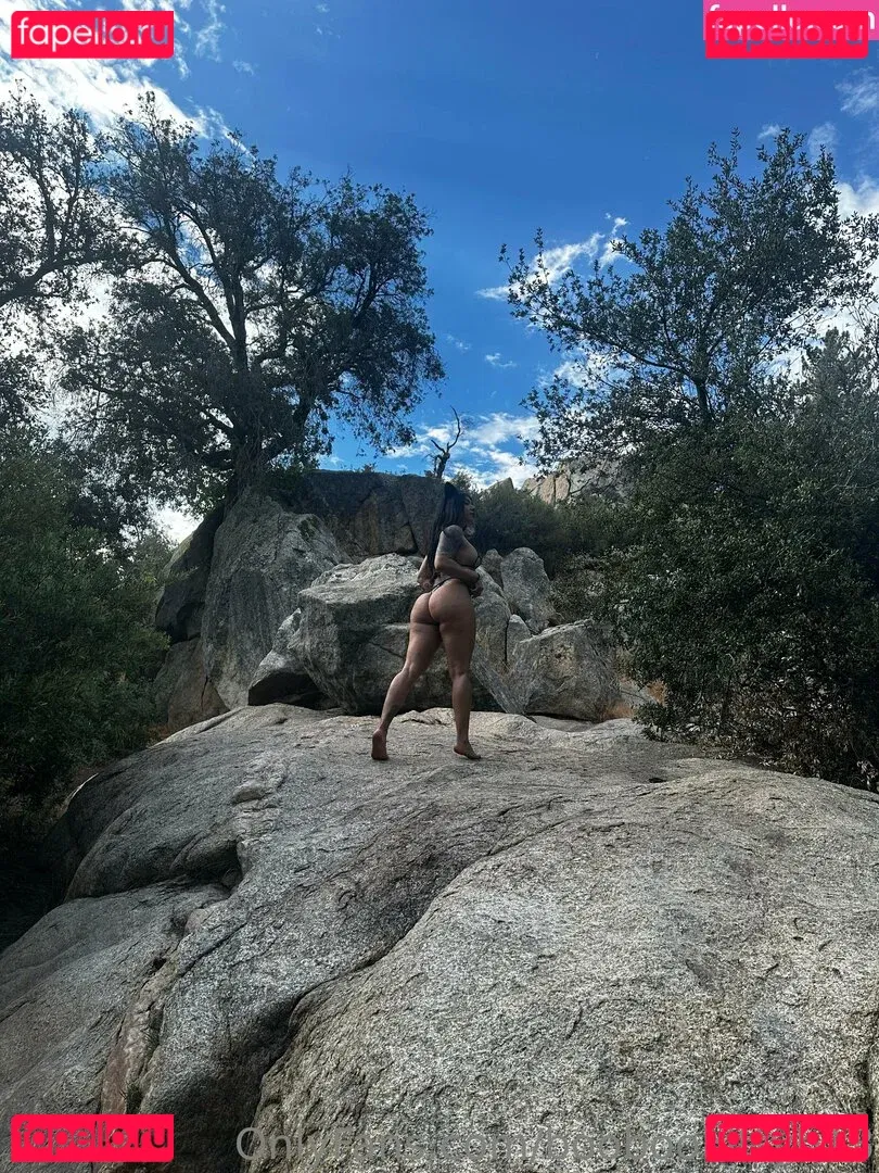 Boobookittyb13 Onlyfans Photo Gallery 