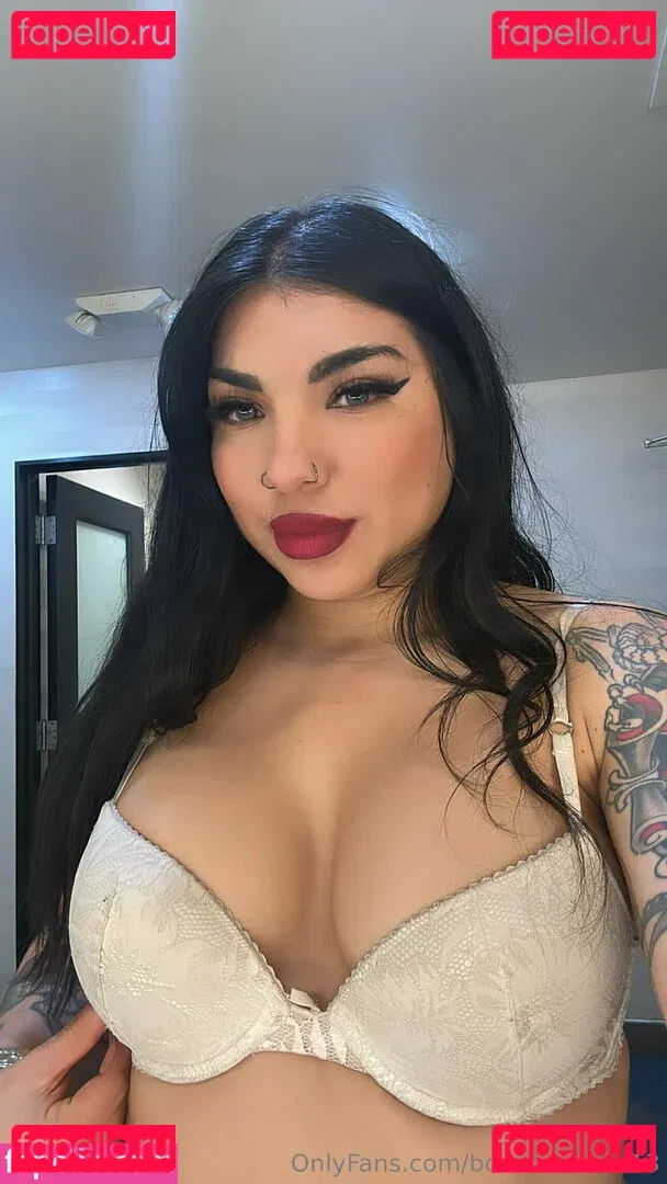 Boobookittyb13 Onlyfans Photo Gallery 