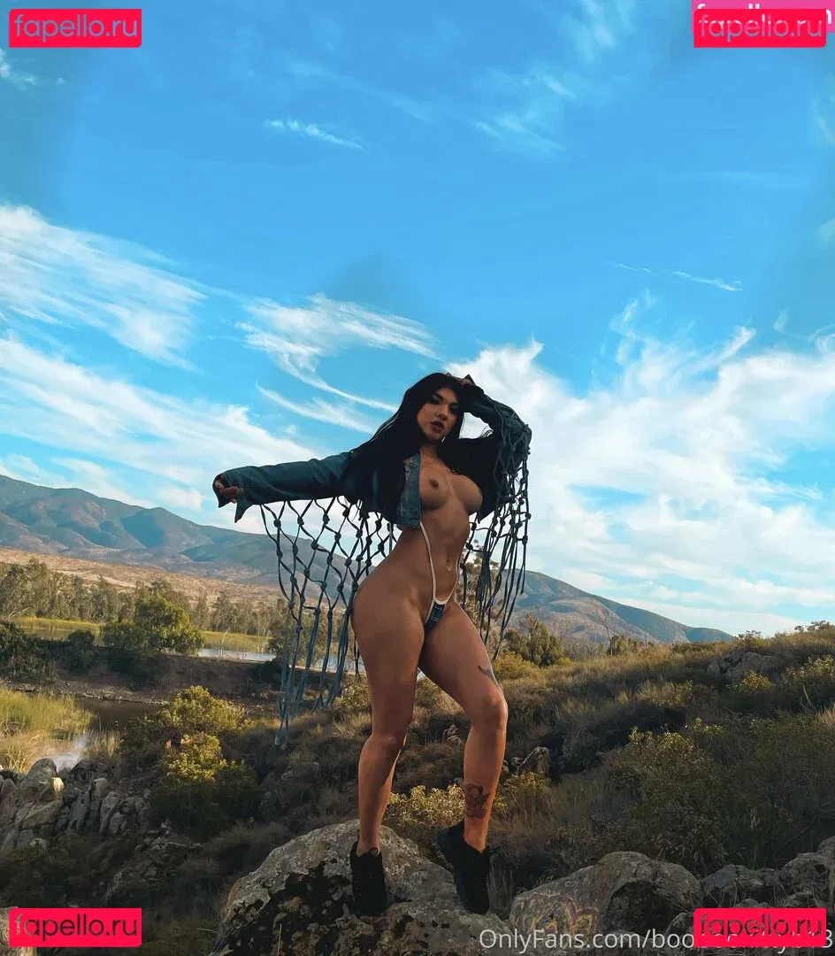 Boobookittyb13 Onlyfans Photo Gallery 