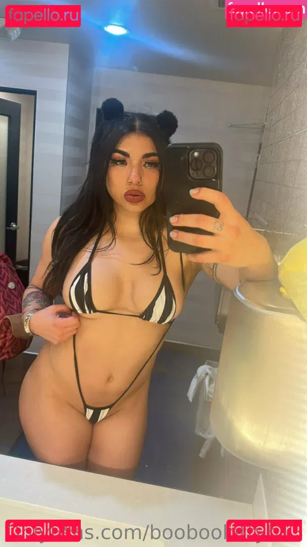 Boobookittyb13 Onlyfans Photo Gallery 