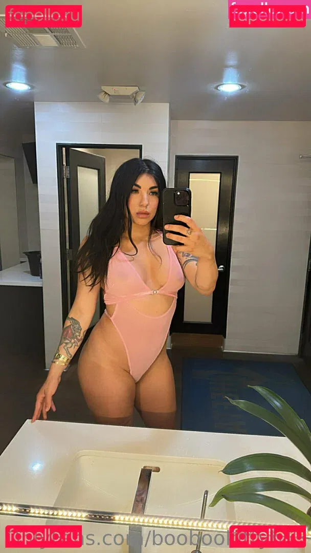 Boobookittyb13 Onlyfans Photo Gallery 